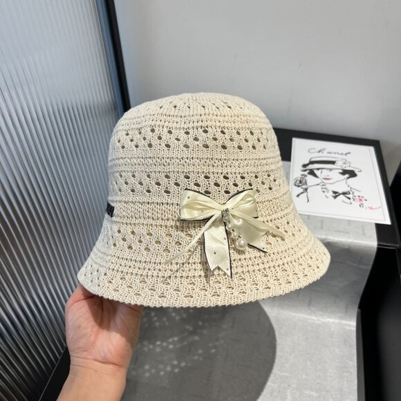 Miu Miu hat straw hat bucket hat baseball cap knitted hat